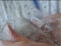 Nylonjunge wird Rasiert ** Nachbarschaftshilfe **