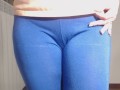 Pee / wetting in blu yoga pants