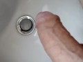 Sborrata nel bidet!!!