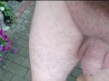 Nackt über den Hof ** FKK Spaß **