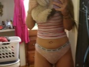 *Sexy jiggling with her teddy bear* ♡
