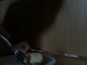 Kuchen essen für Herrin Mira