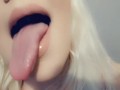 drooly tongue