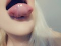 drooly tongue