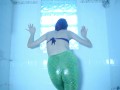Mermaid's Desperate Lesson About Having Legs - Pee/wetting cosplay fetish Peeing in leggings/tights