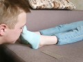 Slave sniffs my socks and sweaty feet - OnlyFans and Fansly: ygfoot