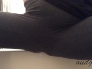 Soaking my Grey Leggings!