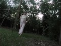 Silicondoll bereit im Park spazieren zu gehen