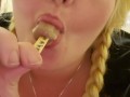 Cute bbw licks, sucks and eats a messy popsicle!