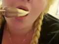 Cute bbw licks, sucks and eats a messy popsicle!