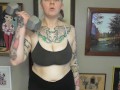 CHUBBY TATTOOED GIRL DOING BICEP CURLS