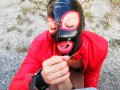 MJ suce un inconnu en foret