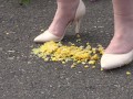 Crush-fetish. Thick legs in heels crushed the corn mercilessly.