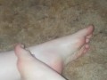 Bendy toes need oiled up