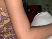 Cogemos en la sala mientras sus , casi nos descubren al final