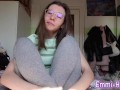 LEGGINS SQUIRT!! 18yo Skinny Teen cums in her tights!
