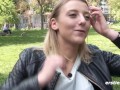 Ersties - 19-jährige Blondine Tamara fingert ihre nasse Muschi