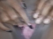 ජූස් විදිනකන් හුත්තට  ඇඟිල්ල ගහලා සැපක් ගත්තා