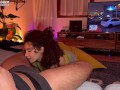 RAGAZZA FA UN POMPINO MENTRE LUI GIOCA ALLA PLAYSTATION E VIENE SCOPATA FORTISSIMO