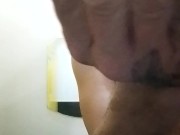 Francesco Mancino Mentre fa una doccia solare