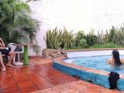 MADRASTRA INVITES HER TO THE POOL TO FUCK