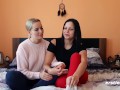 Ersties - Julia und Victoria fingern und lecken sich zum Orgasmus