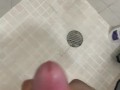 Tiro mi leche solito en el baño