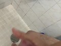 Tiro mi leche solito en el baño