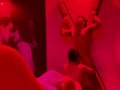 RICO SEXO APASIONADO BAJO LA LUZ ROJA! FANTASIA DE FOLLAR ATADO