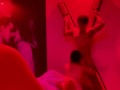 RICO SEXO APASIONADO BAJO LA LUZ ROJA! FANTASIA DE FOLLAR ATADO