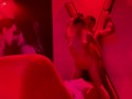 RICO SEXO APASIONADO BAJO LA LUZ ROJA! FANTASIA DE FOLLAR ATADO