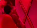 RICO SEXO APASIONADO BAJO LA LUZ ROJA! FANTASIA DE FOLLAR ATADO