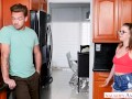 Willow Winters Gets Sidetracked From Kitchen Cleaning by a Steamy Fuck