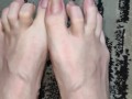 Wiggling & spreading my natural toes not wearing any polish