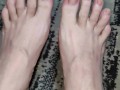 Wiggling & spreading my natural toes not wearing any polish