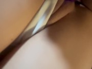 Amiga de mi hermana se queda en casa y termina en mi cama.311