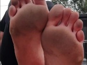 Get to know Tiffani and her big size 11 feet