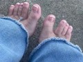 Sexy teen spreading her toes for you