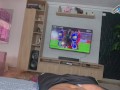 A esta chica le encanta montar mi polla mientras miro futbol xxx porno xxx Jenifer play
