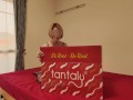 「Tantaly sex doll」をプレゼントされたので、男の目の前で見せつけフェラ、オナニーしたらお口に大量射精されちゃった。 その精子をチンポに塗って挿入したら妊娠しちゃうかな？ 日本人/人妻