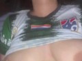 สาวไทยร้องดัง