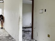 Fui fodida pelo trabalhador na obra.o cara aproveitou que estava me masturbando.pra me foder toda at