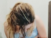 Playing with my new flower toy 🌹💋