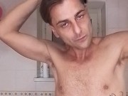 Piscio Canto rap (SALMO) faccio la doccia e vi parlo di donne