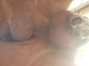 Guarda come si allarga il buco di culo