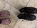 Boot try-on + toe wiggling