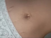 Solita en casa me saco el top de las tetas