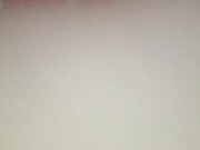 Me gusta enfocar mi enorme trasero para luego tocarme los senos