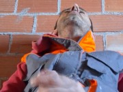 Buena herramienta tiene el encargado de la obra,gran verga