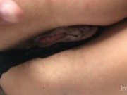 Scopata con schizzata sulle auto reggenti mentre si lecca i piedi